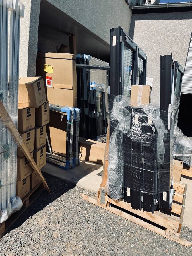 Stock menuiseries PVC prêtes à poser