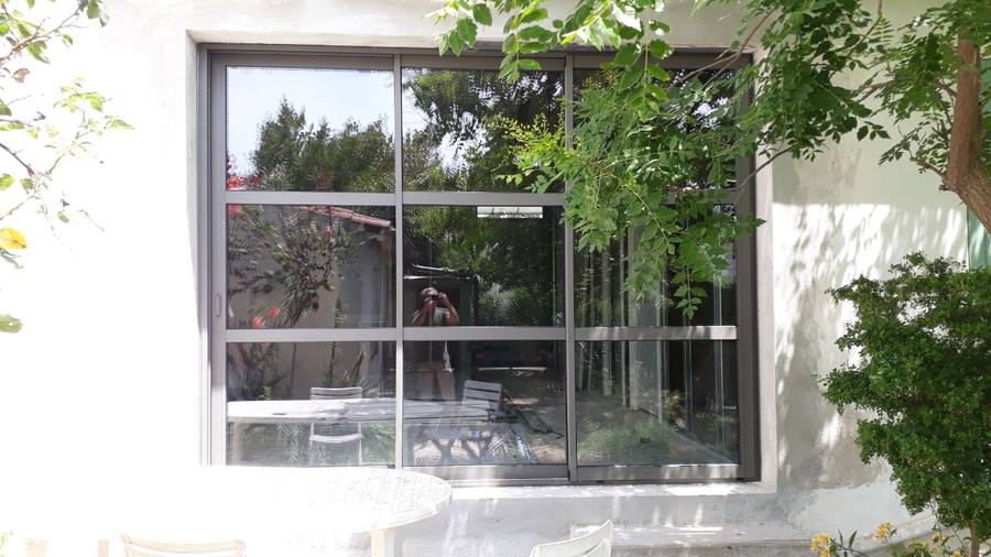 Baie vitrée aluminium avec traverses intermédiaires RAL 7039